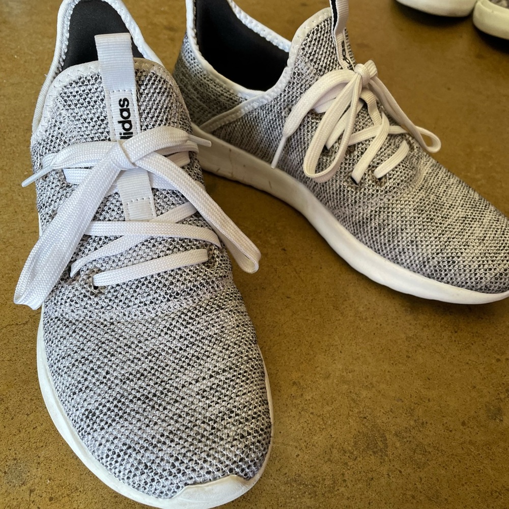 Adidas Cloudfoam comfort sneakers